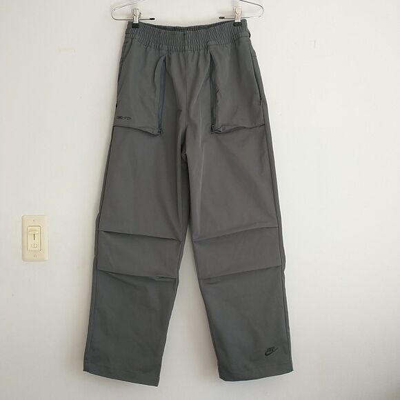 Nike Pull On Pants Mens XS Gray Tech Pack Woven Utility Cargo Pockets Dri-Fit - Picture 1 of 10